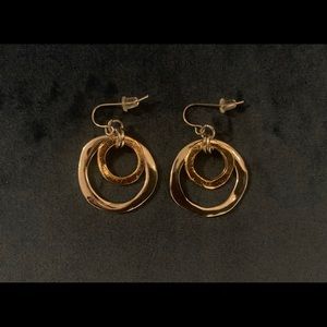 Two tone circle earrings